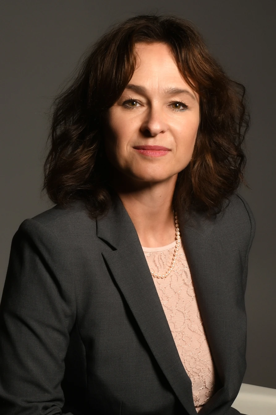 Laura J. Lemos-Image